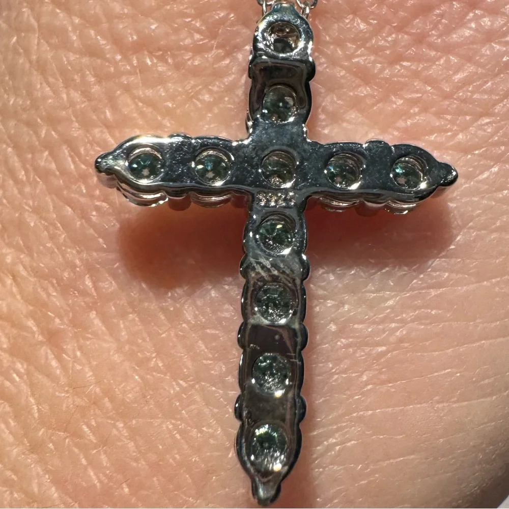 1.1 ctw blue/green moissanite cross necklace - Picture 5 of 6
